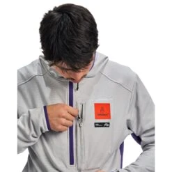 Bataleon Base Hoodie -The Skiing Equipment Store base hoodie p9246 37826 zoom