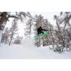 Bataleon Goliath Snowboard 2024 -The Skiing Equipment Store goliath snowboard 2024 p9526 40329 zoom