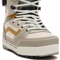 Vans Invado Pro Snowboard Boots -The Skiing Equipment Store invado pro snowboard boots p9779 42136 zoom