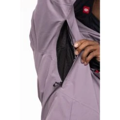 686 Men's GORE-TEX GT Snowboard Jacket -The Skiing Equipment Store mens gore tex gt snowboard jacket p9009 36217 zoom